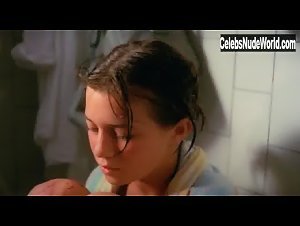 Louisa Shafa in L'effrontee (1985) 17