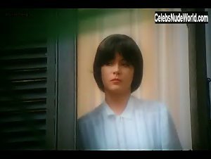 Annie Belle in L'alcova (1985) 11