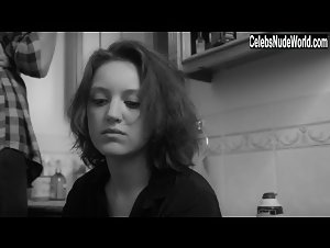 Eleanore Pienta in Bad at Dancing (short) (2015) 12