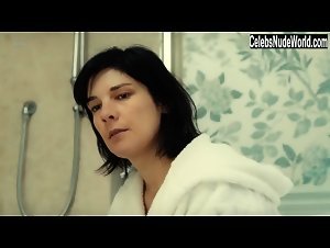 Jasmine Hyde nude, boobs scene in Unseen (2017) 3
