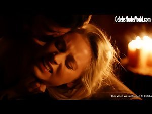 Ida Nielsen Kissing , Flashing boobs in Vikings (series) (2013) 17