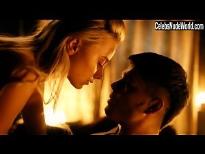 Ida Nielsen Kissing , Flashing boobs in Vikings (series) (2013) 9