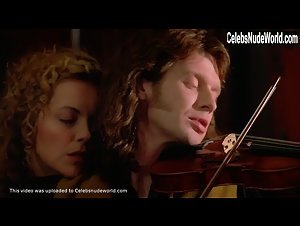 Eva Marie Bryer in Le violon rouge (1998) 4