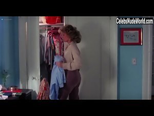 Abigail Clayton boobs , Bathroom scene in Maniac (1980) 4
