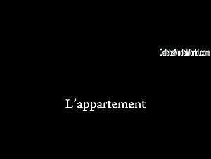 Evelyne Brochu in L'appartement (short) (2012) 1