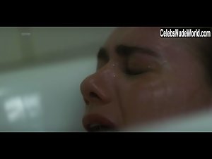 Emma Appleton Explicit , Bathtub in Traitors (series) (2019) 3