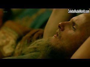 Dagny Backer Johnsen in Vikings (series) (2013) 16