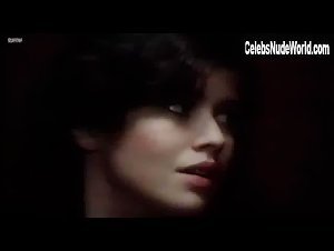 Cristina Marsillach in La gabbia (1985) 6
