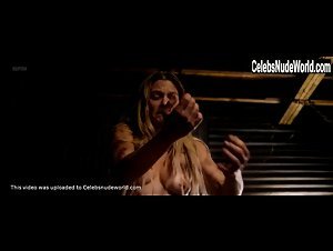 Anastasia Phillips in Ghostland (2018) 5