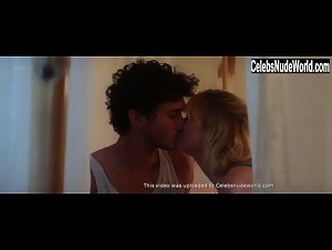 Axelle Laffont nude, boobs scene in MILF (2018) 12