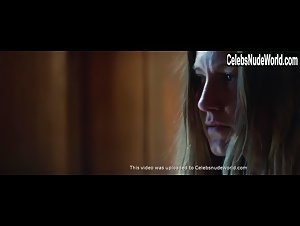 Caitlin Gerard hot , bed scene in Wind (2018) 8