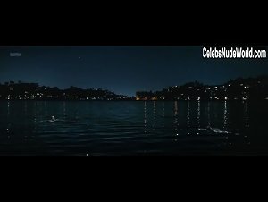 Callie Hernandez in Under the Silver Lake (2018) 3