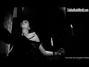 Ariane Sapriel in Le viol du vampire (1968) 1
