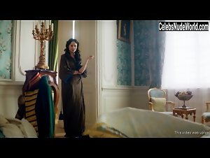 Tuppence Middleton Flasing , boobs in War and Peace (series) (2016) 16