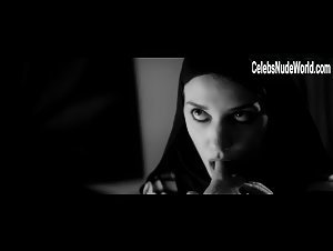 Sheila Vand in A Girl Walks Home Alone at Night (2014) 14