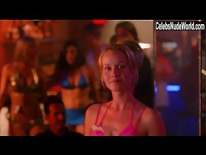 Arianna Coltellacci in Bachelor Party 2: The Last Temptation (2008) 5