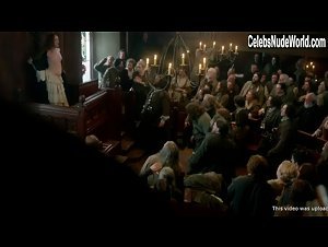 Lotte Verbeek in Outlander (series) (2014) 12