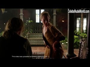 Lotte Verbeek Gore , boobs in Outlander (series) (2014) 11