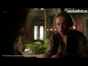 Lotte Verbeek Gore , boobs in Outlander (series) (2014) 20