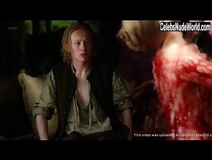 Lotte Verbeek Gore , boobs in Outlander (series) (2014) 6