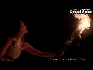 Lotte Verbeek Nipple , Costume in Outlander (series) (2014) 5
