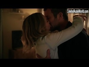 Megan Stevenson Kissing , Couple in Get Shorty (series) (2017) 15