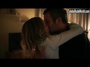 Megan Stevenson Kissing , Couple in Get Shorty (series) (2017) 16