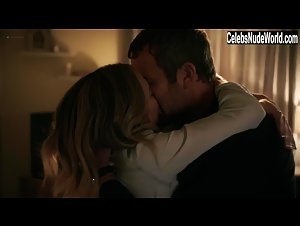 Megan Stevenson Kissing , Couple in Get Shorty (series) (2017) 17