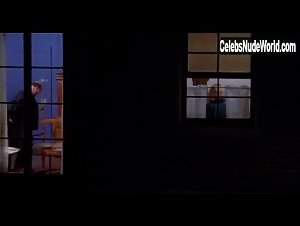 Meryl Streep in Still of the Night (1982) 1