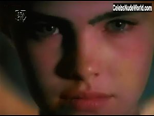 Corinne Clery in Per sempre (1991) 18