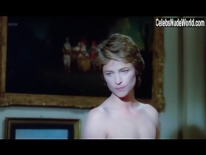 Charlotte Rampling in Max mon amour (1986) 8