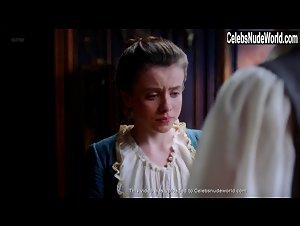 Claire Sermonne in Outlander (series) (2014) 12