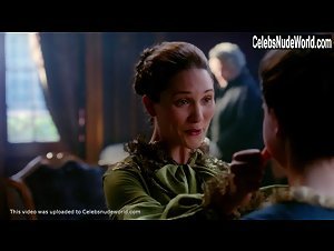 Claire Sermonne in Outlander (series) (2014) 15
