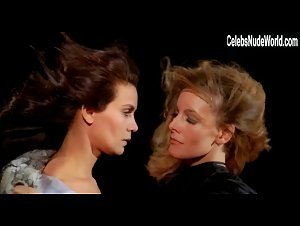 Anita Strindberg in Una lucertola con la pelle di donna (1971) 3
