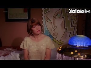 Glenda Jackson in Women in Love (1969) 1