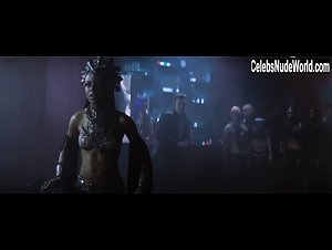 Aaliyah Sexy Dress , Fetish In Queen of the Damned (2002) 5