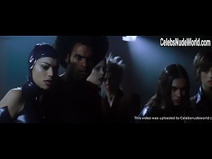 Aaliyah Sexy Dress , Fetish In Queen of the Damned (2002) 9