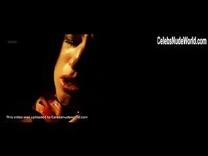 Ana Maljevic in 6 Days Dark (2014) 20
