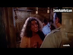 Anitra Ford in Big Bird Cage (1972) 15