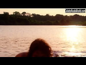 Anna Carolina Vigo in Amazon Forever (2004) 16