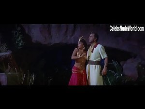 Gina Lollobrigida in Solomon and Sheba (1959) 18