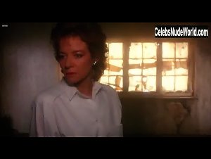 Clare Higgins in Hellraiser (1987) 2