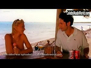 Isabelle Alexis in Les gens en maillot de bain ne sont pas (forcement) superficiels (2001) 20