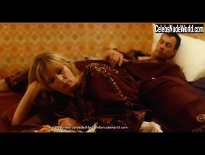Josefine Voss in Zwei im falschen Film (2017) 3