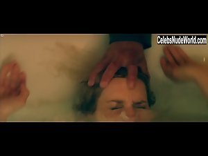 Julia Dietze bathtub , hot scene in Bullet (2014) 15