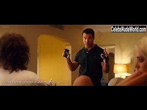 Kayla Collins in Entourage - The Movie (2015) 20