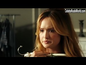 Kaylee DeFer in Darkroom (2013) 12