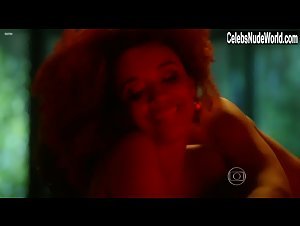 Maria Bia in Sexo e as Negas (series) (2014) 15