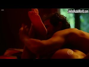 Maria Bia in Sexo e as Negas (series) (2014) 18