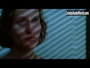 Monica Dionne in Sexo, pudor y lagrimas (1999) 1